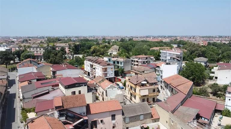 AVERSA VENDESI SOLUZIONE INDIPENDENTE DI 2 UNITA'