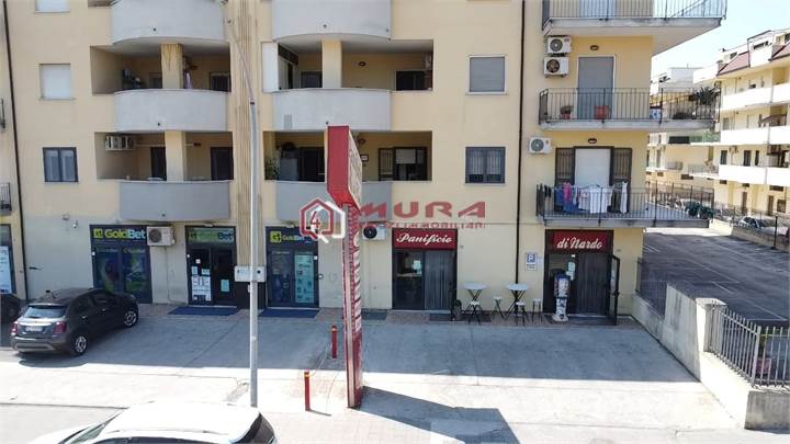 LOCALE COMMERCIALE IN VENDITA  OCCASIONE UNICA PER INVESTITORI