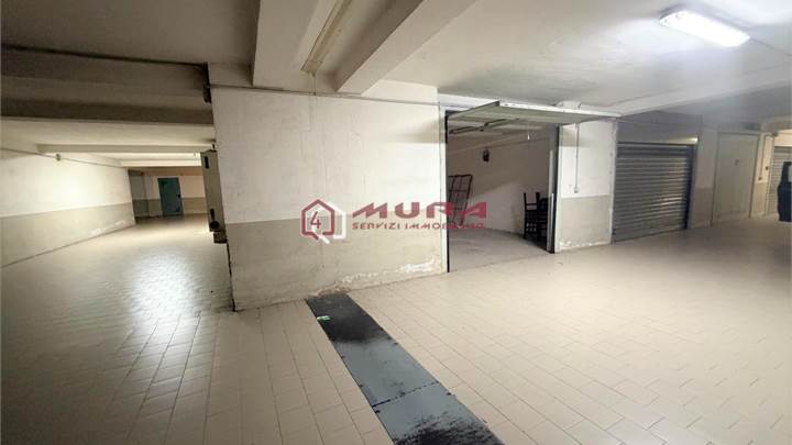 VENDESI AMPIO BOX AUTO 36 MQ – AVERSA, VIA PAOLO RIVERSO