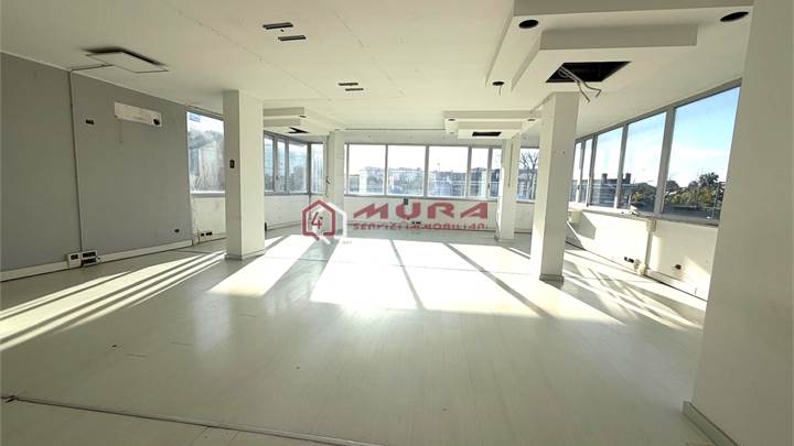 AVERSA SUD  Locale uso artigianale in fitto – circa 130 mq