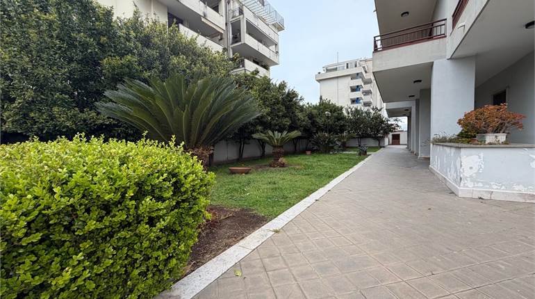 Aversa Sud – Grande Appartamento Rifinito con Posto Auto | Solo Referenziati